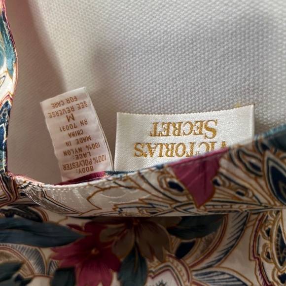 Victoria’s Secret Gold Label Slip - Picture 6 of 6